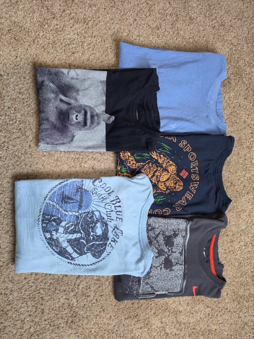 Lot of 5 Men's Short-Sleeved T-Shirts Size Medium